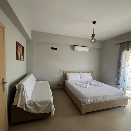 Eljon's Apartment-cozy In *